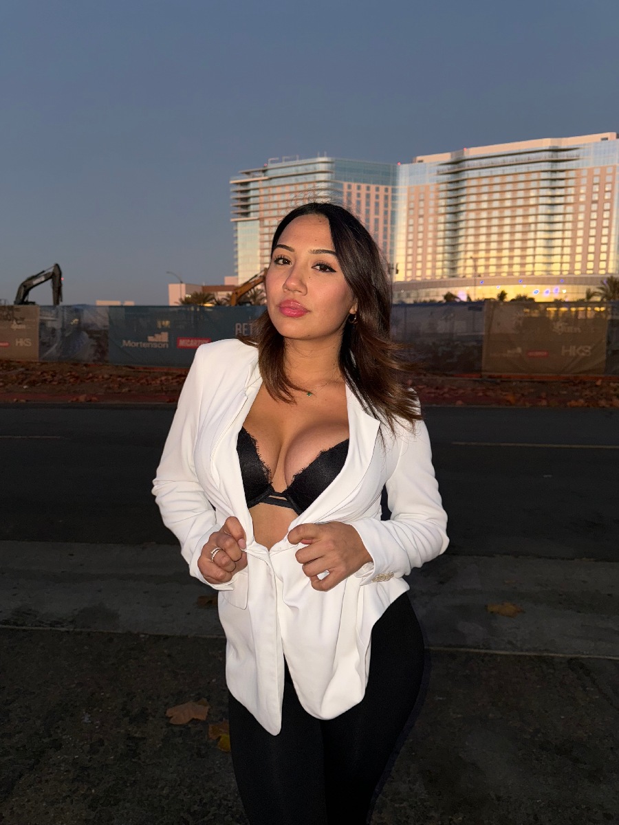 Take a pause and enjoy Ali Cruz — streaming from Harare