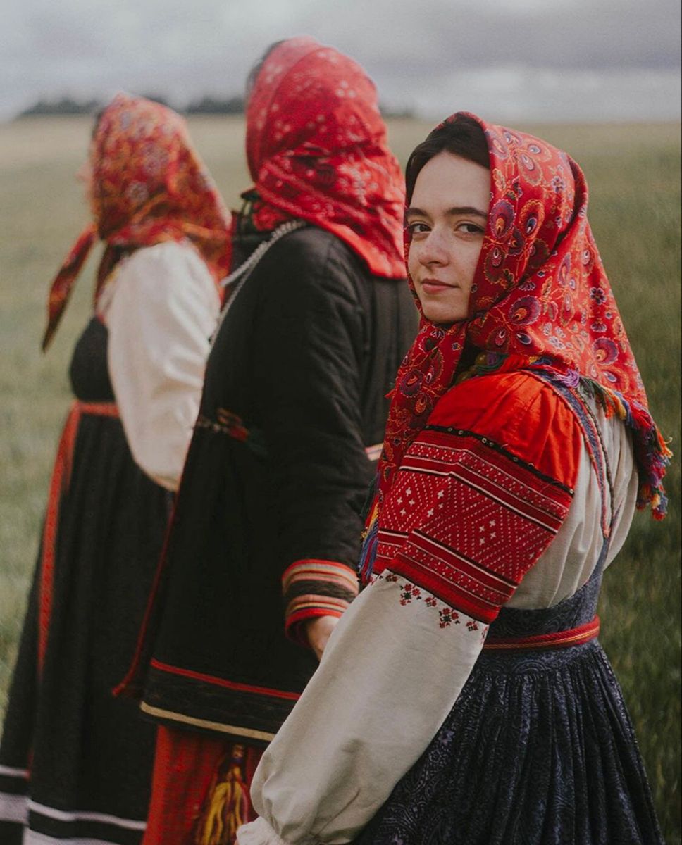Women in Slavic costumes in Harare